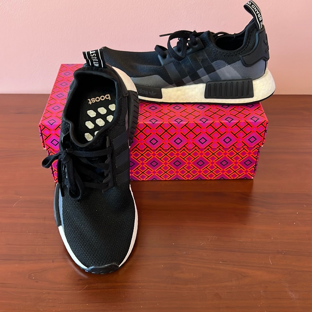 Adidas kids NMD size 6